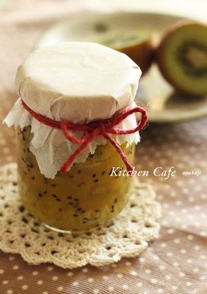 A picture of Kiwi Jam.