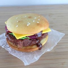 A picture of Hamburger Cakes.