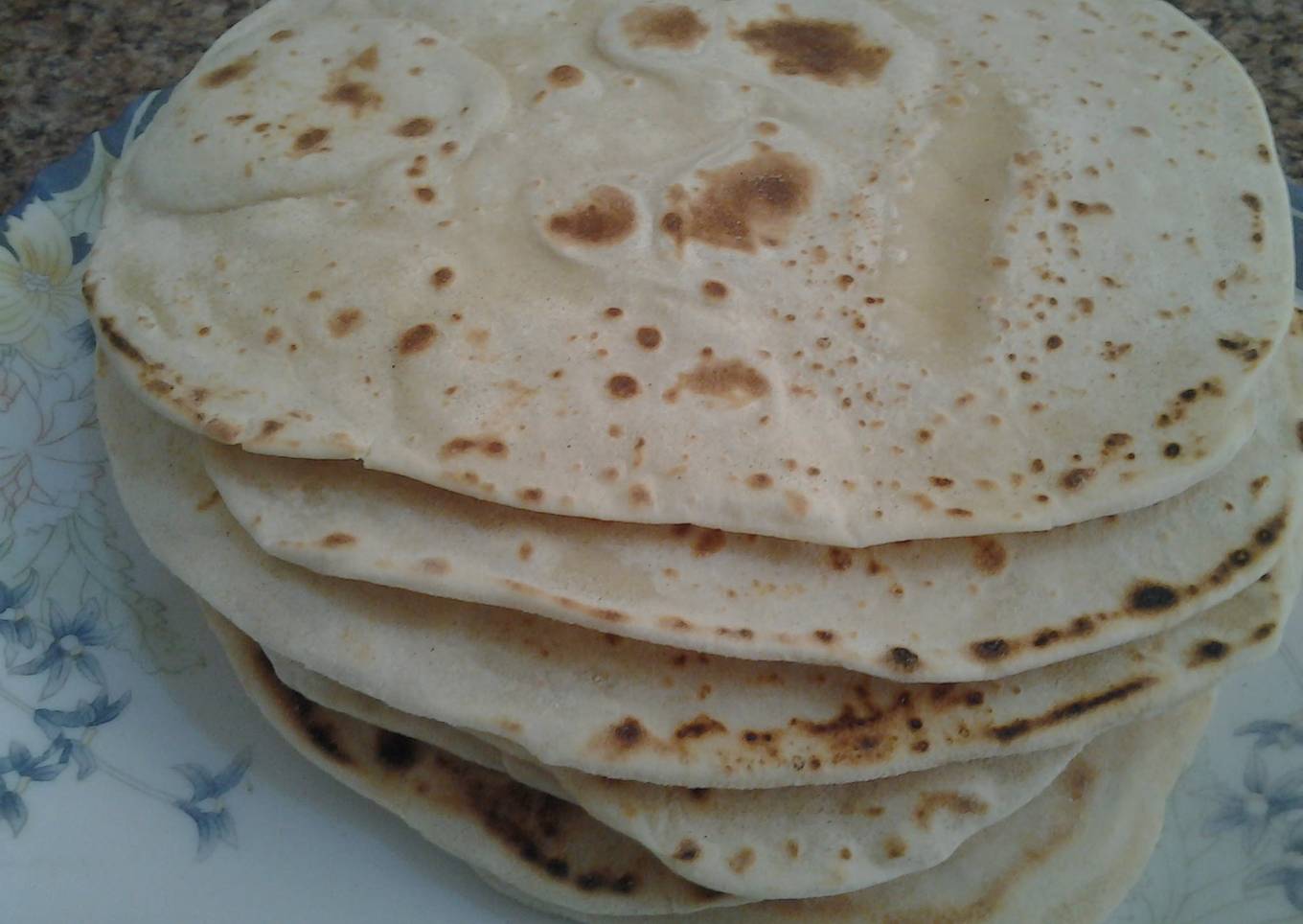 Very Light Flour Cake (With Photo)