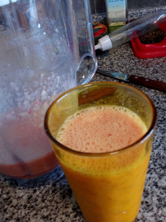 Una foto de Licuado, de Frutilla, Naranja y Banana