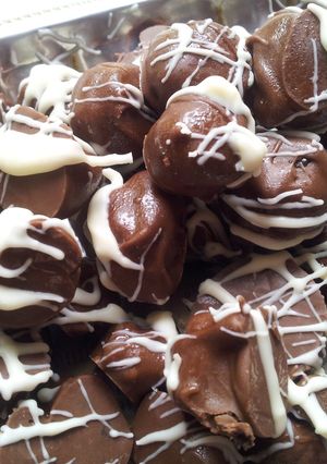 A picture of Yummy oreo truffles.