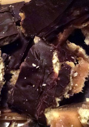 A picture of Sweet and Saltine Bark.