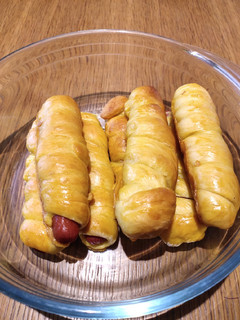 A picture of Chicken Sausage Roll Bread.