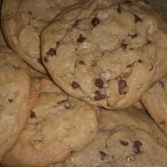 A picture of Chewy Chocolate Chip Cookies.
