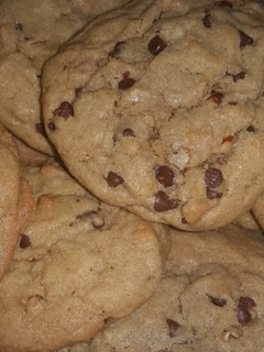 A picture of Chewy Chocolate Chip Cookies.