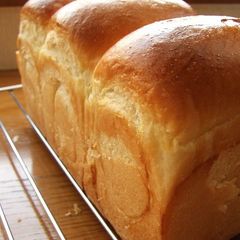 Hand-Kneaded Bread with Vegetable Oil A picture of Hand-Kneaded Bread with Vegetable Oil.
