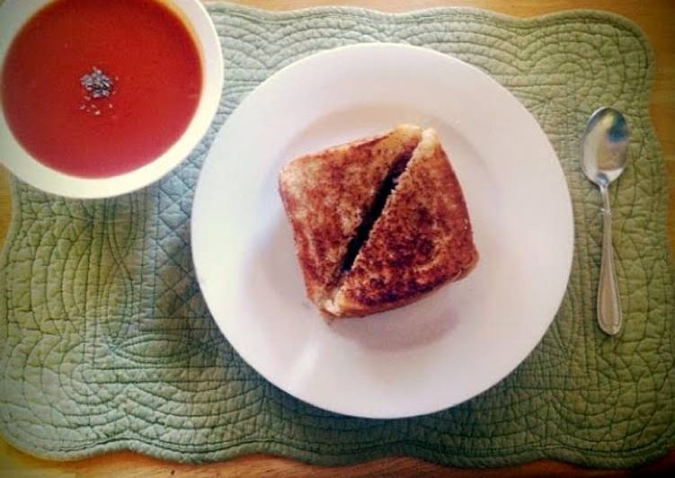 My Grandma Grilled Cheese &amp; Tomato soup