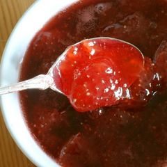 A picture of Easy Strawberry Jam in a Microwave.