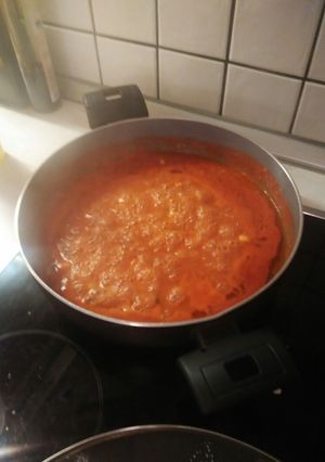 Φωτογραφία της συνταγής Μύδια φρέσκα σαγανάκι με τυρί τριμμένο, 🍋 και 🍅 τριμμένη, αλάτι, πιπέρι!!