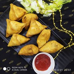 A picture of Homemade Street Food Samose.