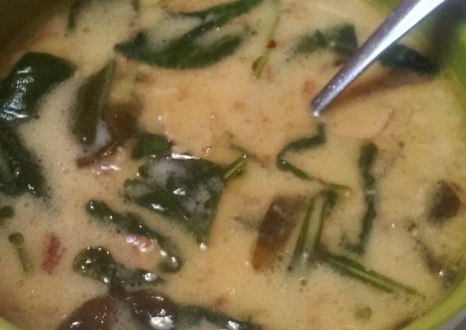 Recipe of Speedy Olive Garden Zuppa Toscana soup remix.