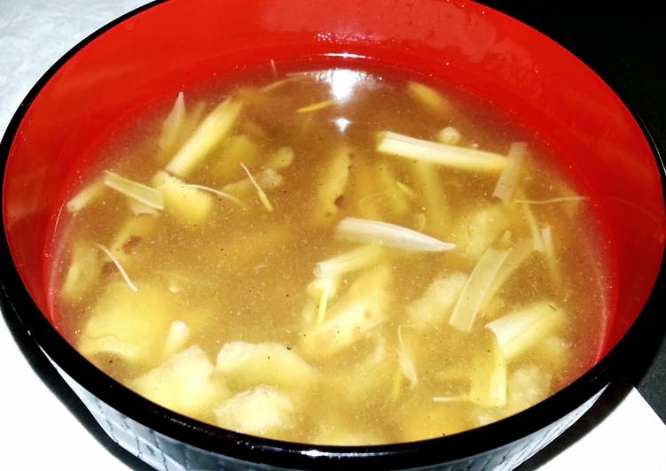 Fish maw soup with tiger lily and chinese mushroom