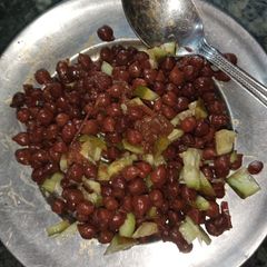 A picture of Chana chaat.
