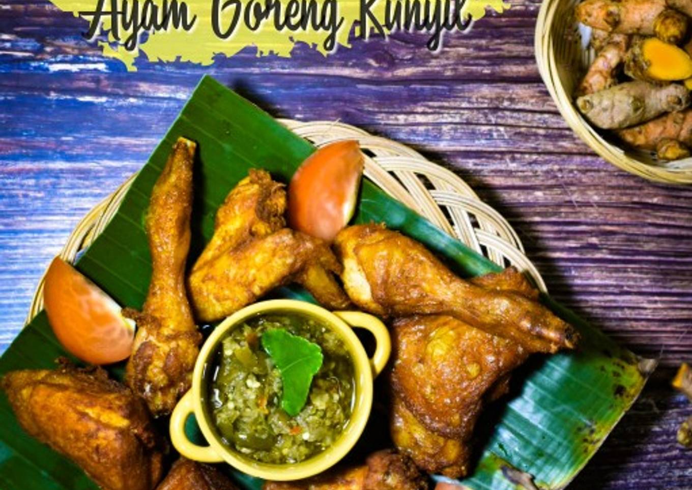 Ayam goreng dengan kunyit
