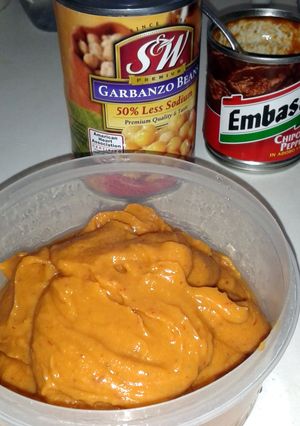 A picture of Chipotle Hummus.