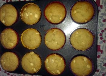 How to Make Delicious Easy Banana Choc Chip Muffins