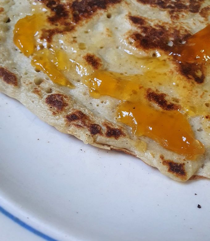 Una foto de Pancakes de manzana sin gluten, sin azúcar y sin leche