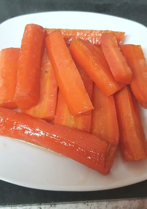 A picture of Roasted Carrots in Honey and a drop of Brandy. 😍.