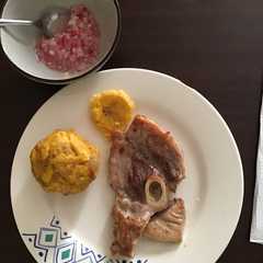 Una foto de Tacacho con chuleta