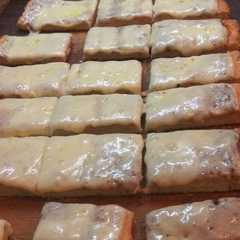 A picture of Pizza fácil con muzzarella.
