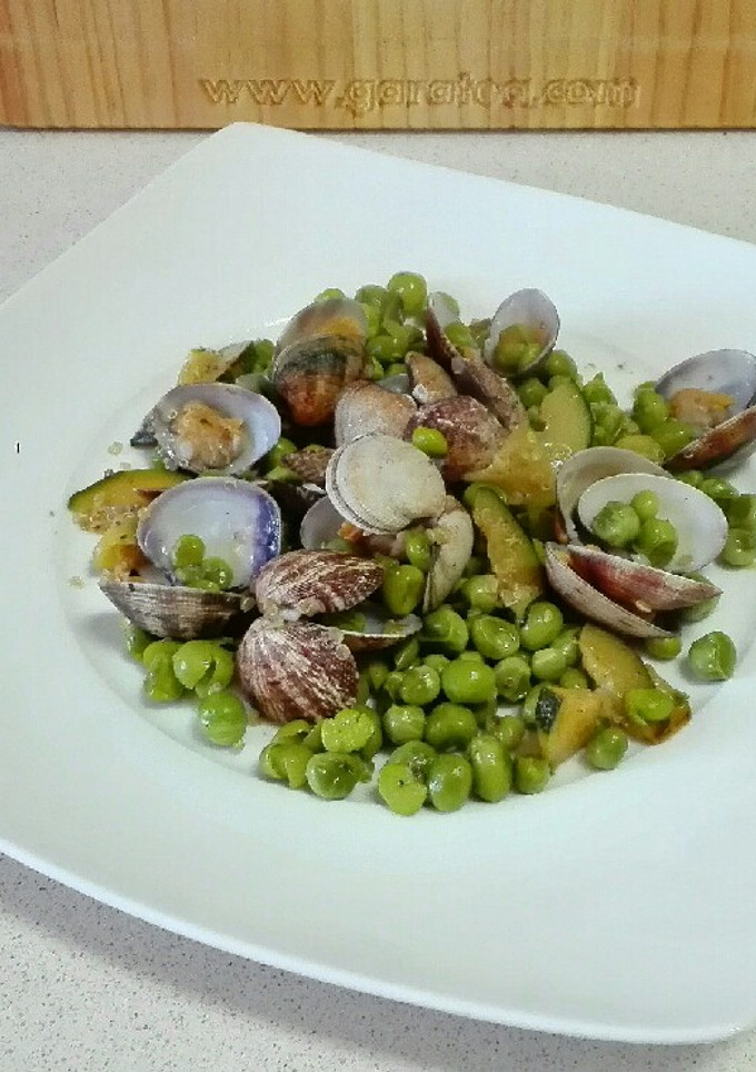 Una foto de Guisantes con almejas