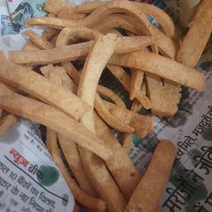 Namak pare A picture of Namak pare.
