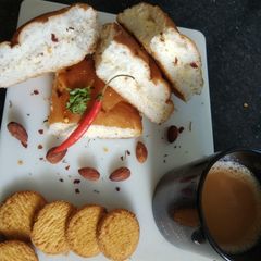 A picture of Maska Bun.
