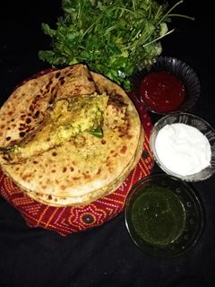 गोभी का पराठा (gobi ka paratha recipe in Hindi) रेसिपी मुख्य फोटो