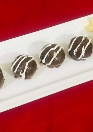 Choco Marie (Biscuits) Balls Recipe by Meerab Rais - Cookpad