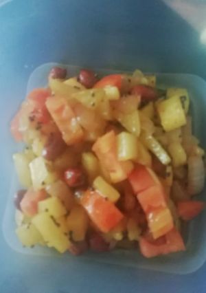 A picture of Aloo tamatar sabji.
