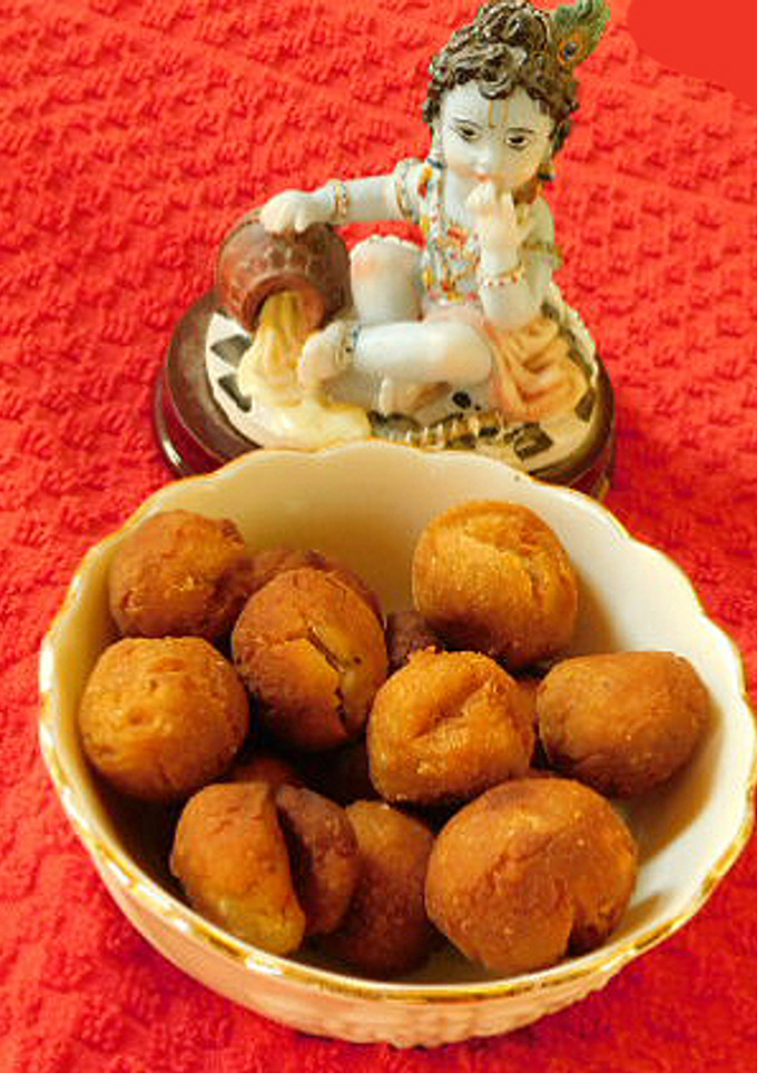 வெல்ல சீடை, வெல்ல தேன்குழல் செய்முறை முக்கிய புகைப்படம்
