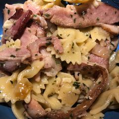 Quick Bacon 🥓 Ranch Pasta 🍝 A picture of Quick Bacon 🥓 Ranch Pasta 🍝.