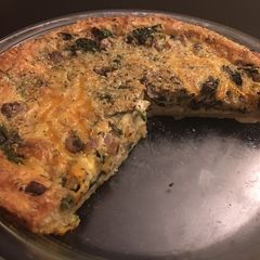 Spinach mushroom bacon with Herb de Provence quiche A picture of Spinach mushroom bacon with Herb de Provence quiche.
