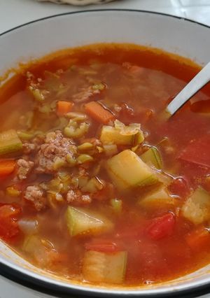 Una foto de Caldo de Chícharos con Carne Molida