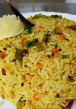 A picture of Lemon rice.