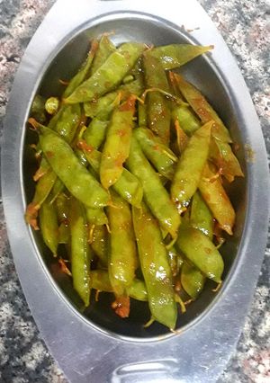 A picture of Fried masala green peas.