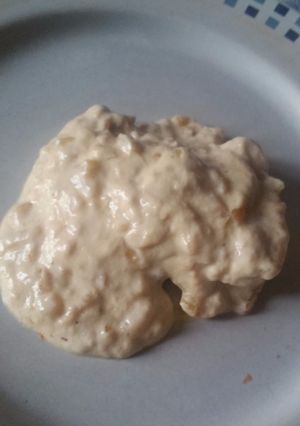 Foto principal de Pollo con nata y piñones
