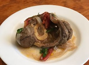 Una foto de Ossobuco a la olla