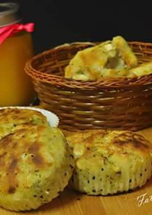 A picture of Ftoot Bread.