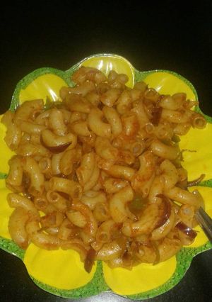 A picture of Macaroni.