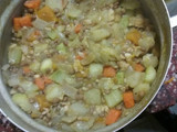 Guiso vegano o vegetariano de verduras varias
