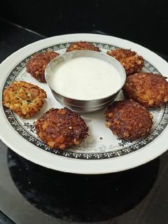 સાબુદાણા વડા (Sabudana Vada Recipe In Gujarati) રેસીપી મુખ્ય ફોટો