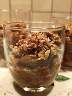 Φωτογραφία της συνταγής Vegan Μους σοκολάτας με αβοκάντο και παστέλι