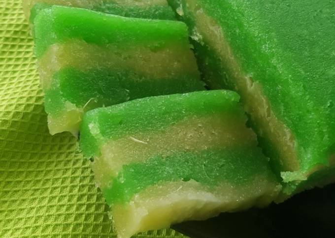 Kue lapis singkong