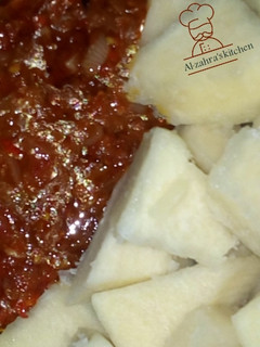 A picture of Boiled yam and stew.