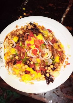 A picture of Chanachat with mango pulp.