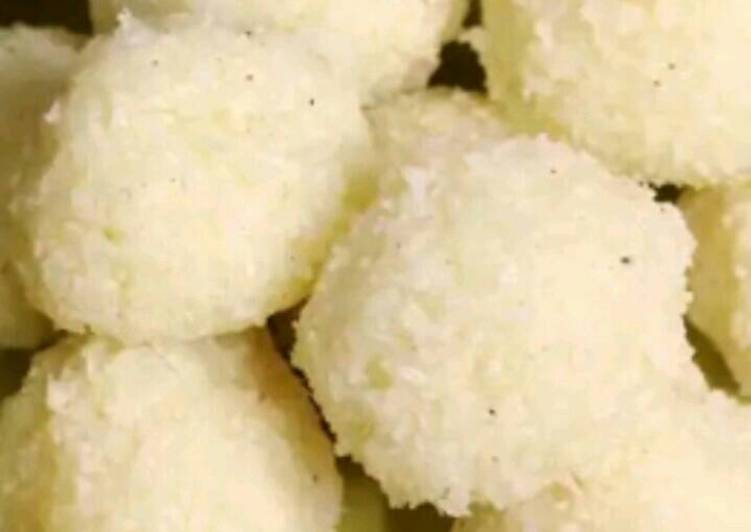 Instant coconut ladoo
