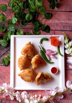 সবজি সিঙাড়া (ফ্রোজেন) রেসিপির প্রধান ছবি