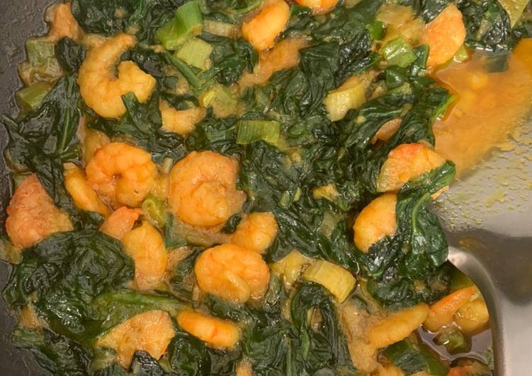 How to Make Super Quick Homemade King prawns curry with spinach