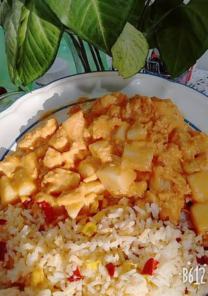 Una foto de Papas a la chile creme con pollo 😘